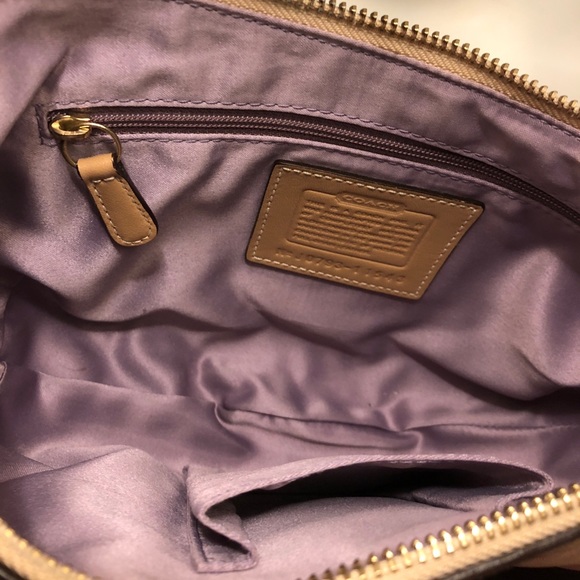 Classic soho leather tan bag w/ lavender inside - Picture 7 of 8